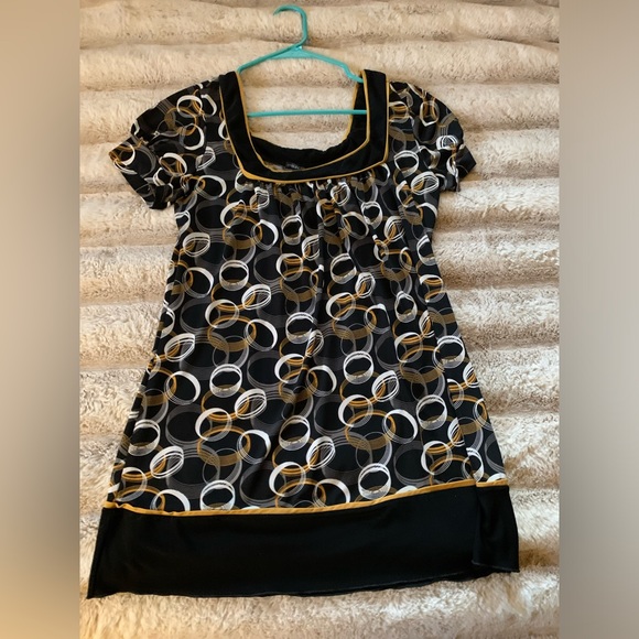 Cute little Maurices shirt - Picture 1 of 2